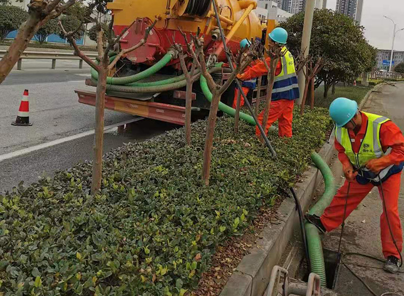 秦都市政管道清淤